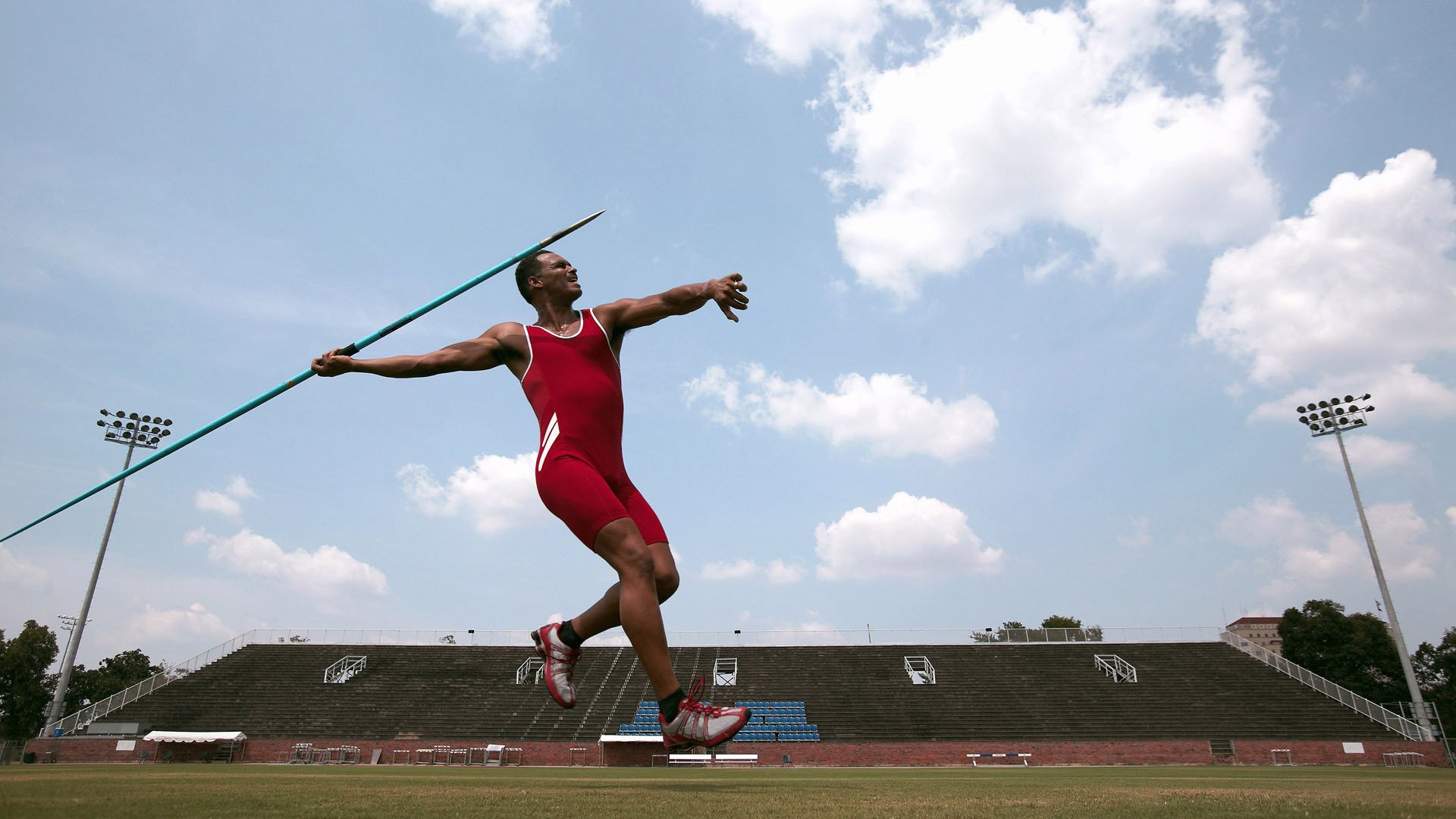 远射“炸裂”：欧冠赛场上令人窒息的强打远射，足坛现役十大远射高手
